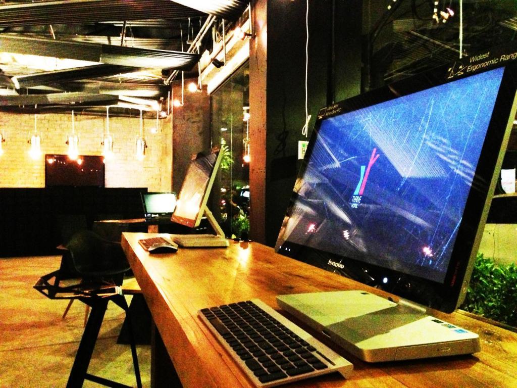 Thrive The Hostel : Patpong By The Belle Bangkok Exterior foto