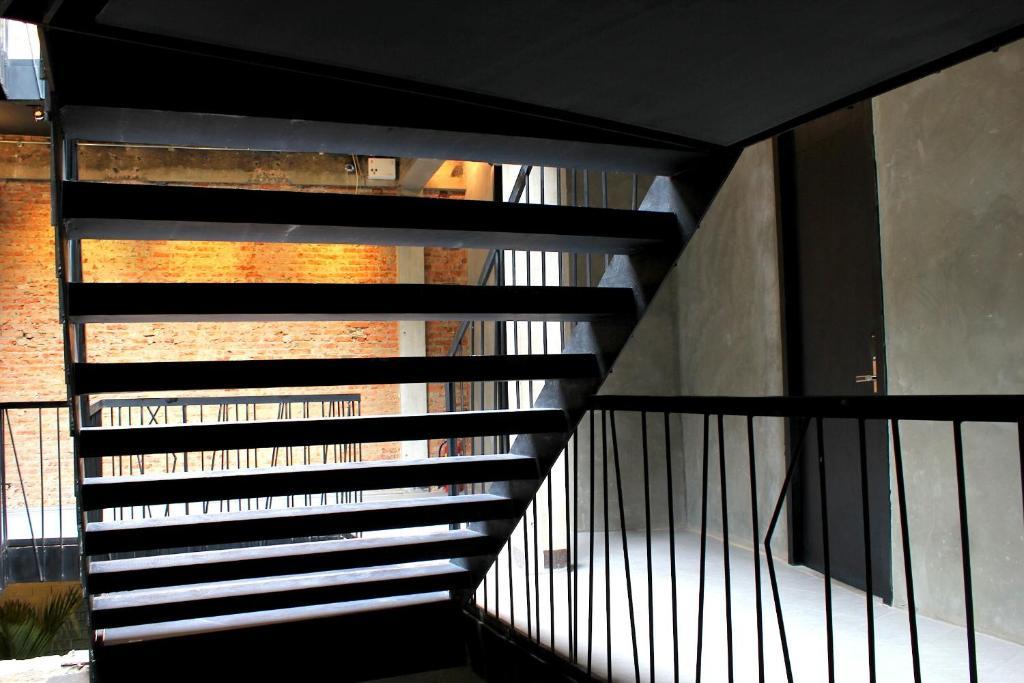 Thrive The Hostel : Patpong By The Belle Bangkok Exterior foto