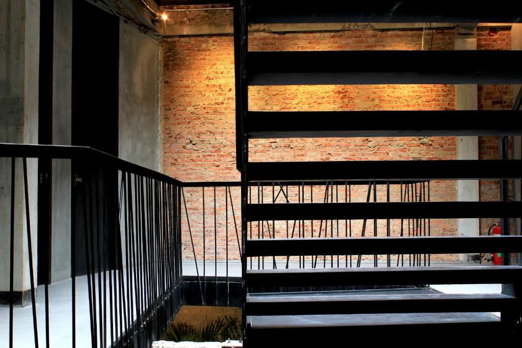 Thrive The Hostel : Patpong By The Belle Bangkok Exterior foto