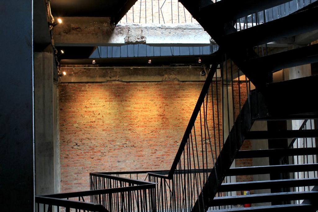 Thrive The Hostel : Patpong By The Belle Bangkok Exterior foto