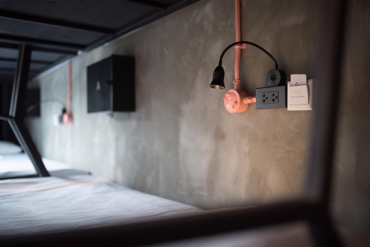 Thrive The Hostel : Patpong By The Belle Bangkok Exterior foto