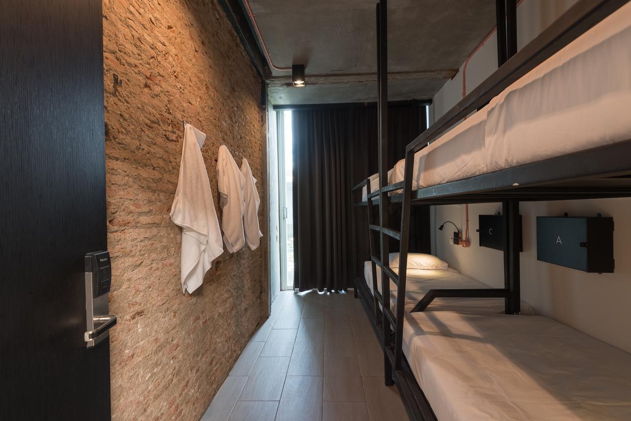 Thrive The Hostel : Patpong By The Belle Bangkok Exterior foto